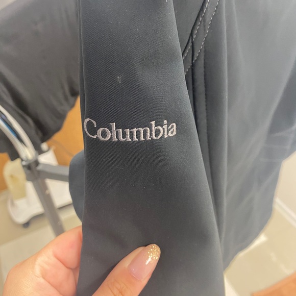 Light weather windproof Colombia Jacket - Picture 2 of 4